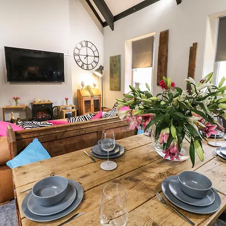 Apartment The Old Mission Hall